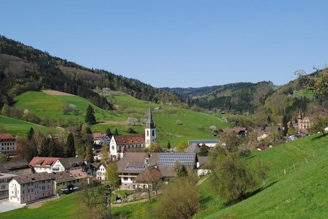 Arbeiter strzt in Nordrach mit Gabelstapler in den Bach und stirbt