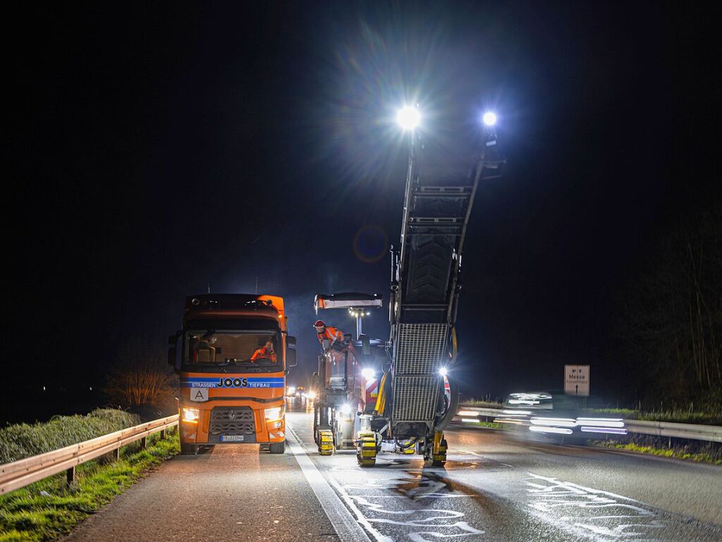 Immer viel zu tun gibt es auf den deutschen Autobahnen. Zu jeder Jahreszeit geben die Mitarbeiter der Autobahnmeisterei Freiburg-Hochdorf alles, um die A 5 zwischen Schutterwald und Neuenburg-Griheim fr den Verkehr sicherer zu machen.