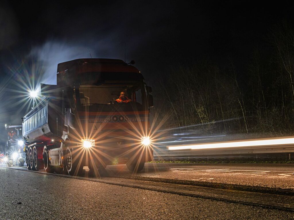 Immer viel zu tun gibt es auf den deutschen Autobahnen. Zu jeder Jahreszeit geben die Mitarbeiter der Autobahnmeisterei Freiburg-Hochdorf alles, um die A 5 zwischen Schutterwald und Neuenburg-Griheim fr den Verkehr sicherer zu machen.