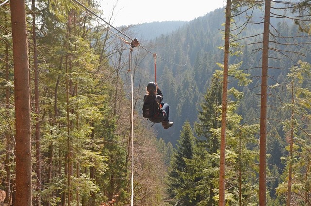 Eine Seilrutsche &#8211; wie hier bei ...e bald auch in Todtmoos gebaut werden.  | Foto: Anita Fertl