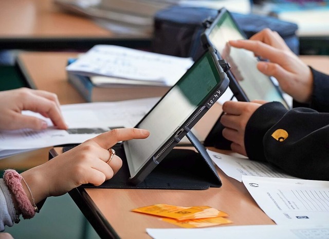 Tablets und digitale Lernsoftwares neh...dschule in Wehr-flingen (Symbolbild).  | Foto: Soeren Stache (dpa)