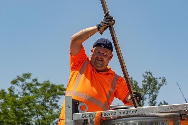 78 Kilometer Arbeit: Mit der Straenmeisterei Freiburg auf der Autobahn A5