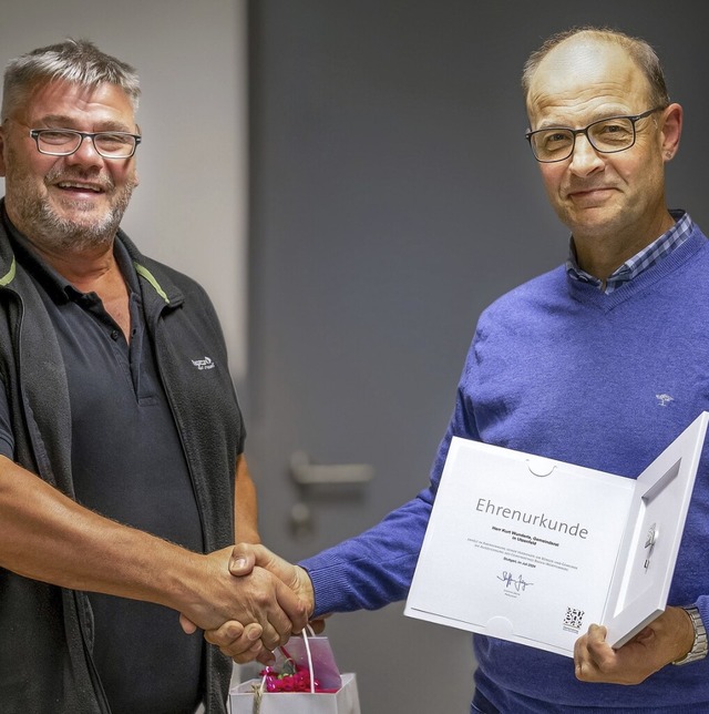 Brgermeister Martin Wietzel (links) e...ine zehnjhrige Arbeit im Gemeinderat.  | Foto: Paul Eischet