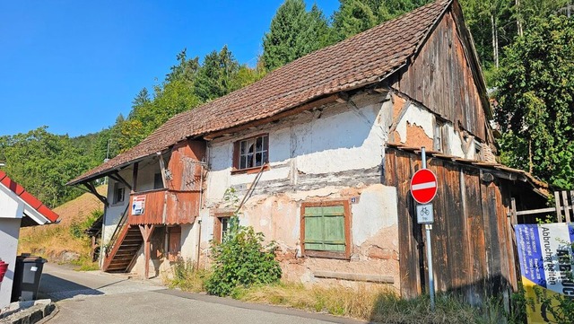 Steht seit vielen Jahr leer und angebl...kstatt im Nebengebude rechts daneben.  | Foto: Gerald Nill