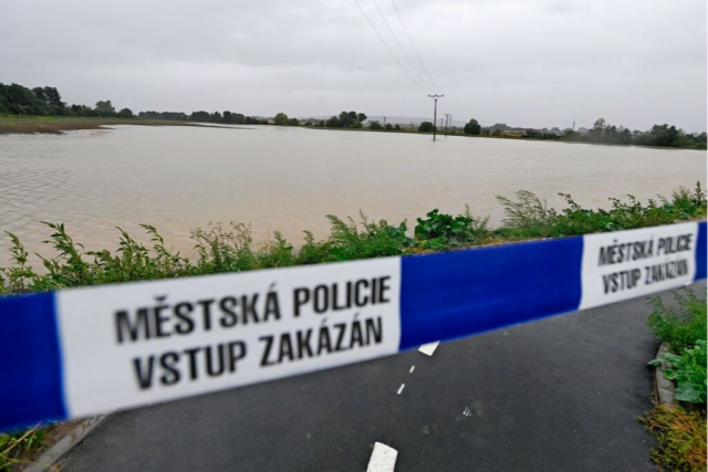 Mitteleuropa wappnet sich fr Hochwasser-Evakuierungen