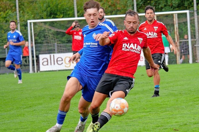 Neustadts Marvin Waldvogel (links) gab keinen Ball verloren.  | Foto: Bernd Seger