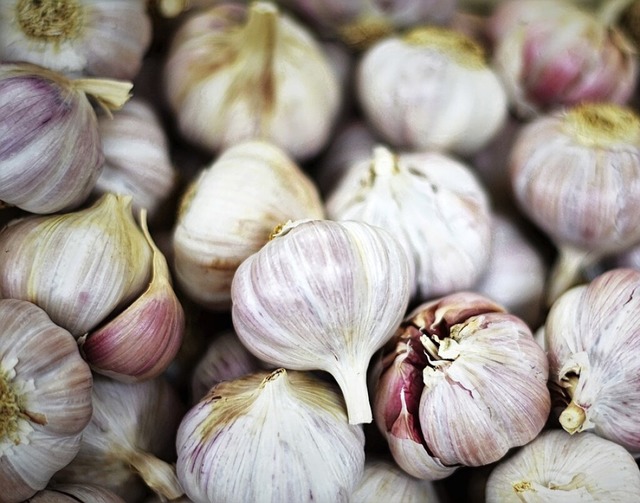 Knoblauch bestimmt das Fest der Feuerwehr.  | Foto: Kathrin Blum