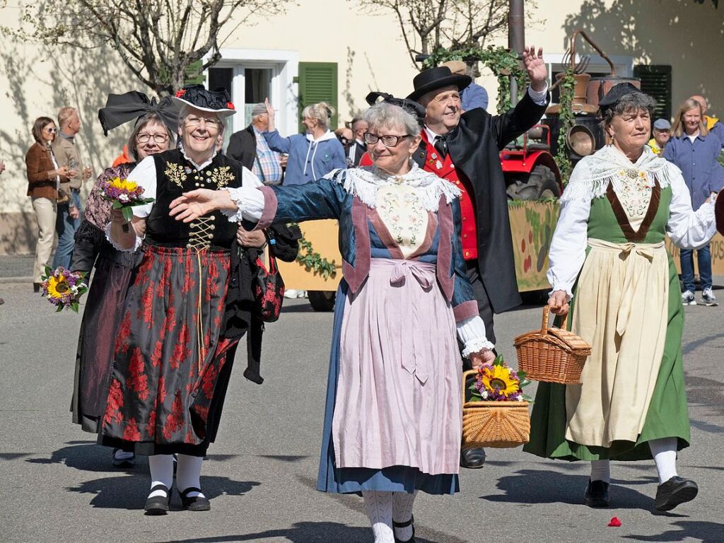 Aus Schallstadt kam diese Trachtengruppe.