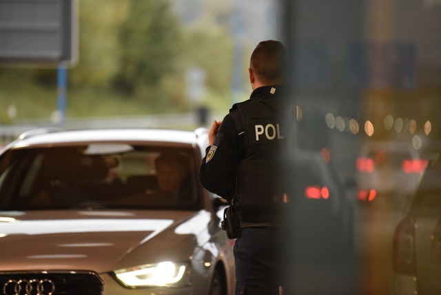 Bundesinnenministerin Nancy Faeser  ha...nzen stationre Kontrollen geben soll.  | Foto: Jonas Hirt