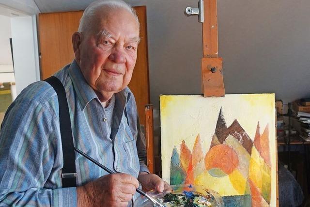 Waldemar Dinkat aus Steinen ist mit 95 Jahren noch jeden Tag im Atelier