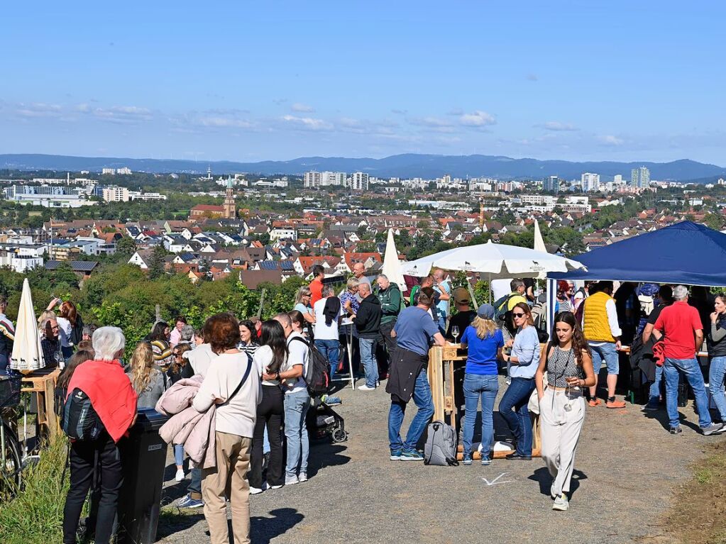 Beste Laune bei bestem Wetter gab es bei der Weinwanderung am Sonntag zwischen Wolfenweiler und Freiburg-St.Georgen.