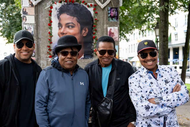 Tito Jackson (Zweiter von links) war m...er Woche in M&uuml;nchen. (Archivbild)  | Foto: Lennart Preiss/dpa