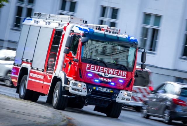 Ein 42-J&auml;hriger soll mehrfach Tei...m in Brand gesetzt haben. (Symbolbild)  | Foto: Jens B&uuml;ttner/dpa