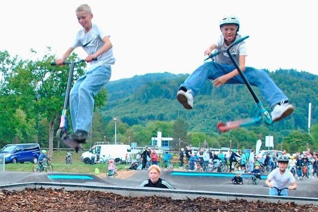 Hohe Sprnge, weiche Landung: Pumptrack in Wehr ist erffnet