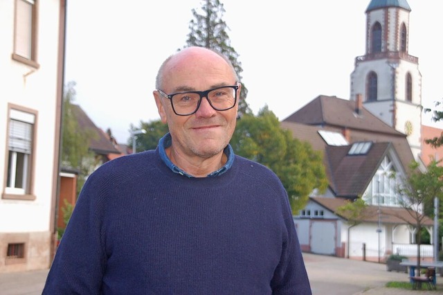 Gunter Hildebrand gibt bekannt, dass e... Eichsler Wochenmarkt nicht mehr gibt.  | Foto: Petra Wunderle