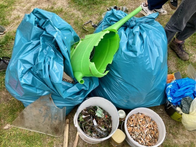 Soviel Mll kommt bei einer Aktion der Trash Heros zusammen.  | Foto: maxi_photographer