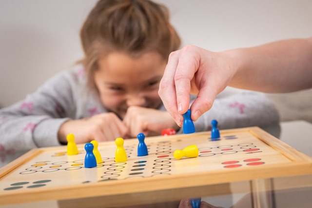 Nicht nur schn, sondern auch frei von...dstoffen sollen Kinderspielzeuge sein.  | Foto: Benjamin Nolte (dpa)