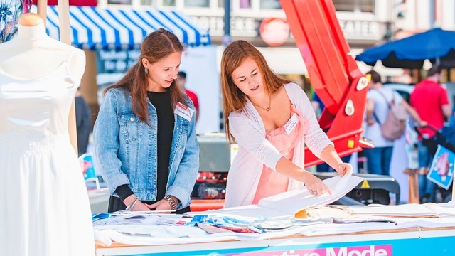 ... oder Stoff, nach genauen  Entwrfen  | Foto: Kreishandwerkerschaft Freiburg