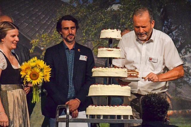 25 Jahre Naturpark Sdschwarzwald wird mit fnfstckiger Schwarzwlder Kirschtorte gefeiert