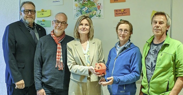 Besuch auf der kologiestation des Jug...sch und Jrg Streib (kologiestation).  | Foto: Endrik Baublies/Sparkasse