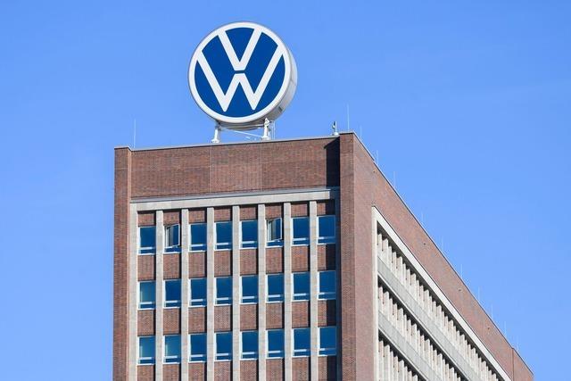 Habeck lädt zu Autogipfel - Sorge um Arbeitsplätze bei VW