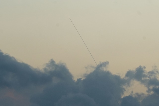 Israel setzt bei der Abwehr auf das System Iron Dome.  | Foto: Baz Ratner/AP/dpa