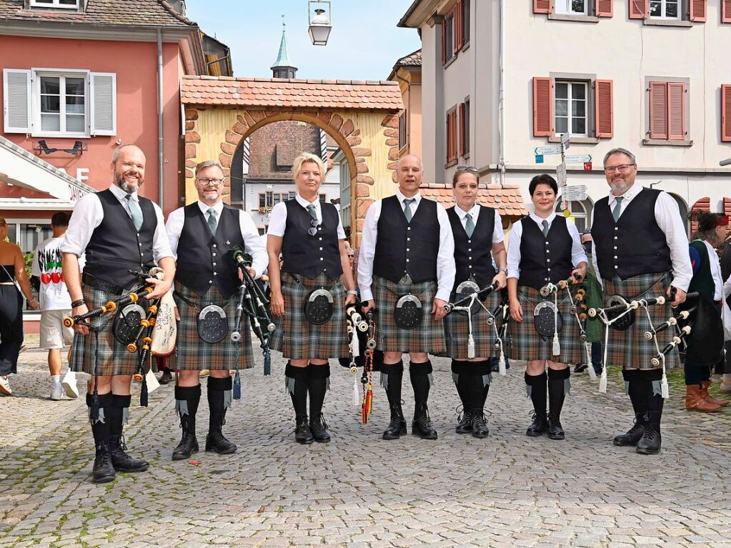 Die Staufener Stadtgeschichten erblhen im sptsommerlichen Licht: Das mittelalterliche Stdtchen wurde erneut perfekt in Szene gesetzt. Bunte, aufwndige Kostme, feierliche Musik und kulinarische Vielfalt standen an der Tagesordnung.