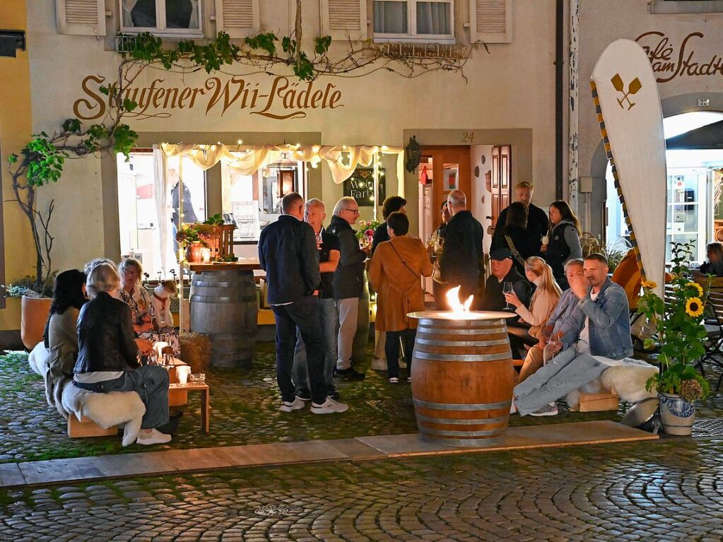 Die Staufener Stadtgeschichten erblhen im sptsommerlichen Licht: Das mittelalterliche Stdtchen wurde erneut perfekt in Szene gesetzt. Bunte, aufwndige Kostme, feierliche Musik und kulinarische Vielfalt standen an der Tagesordnung.