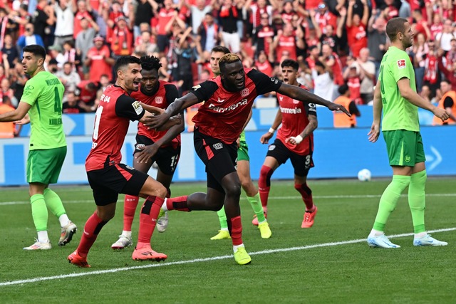 Victor Boniface l&auml;sst Bayer mal wieder in der Nachspielzeit jubeln.  | Foto: Federico Gambarini/dpa