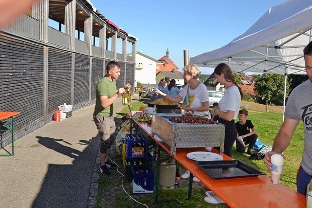 Geflchtete richten Fest aus: Ukrainer bedanken sich in Grafenhausen mit leckeren Speisen und einem Halleluja