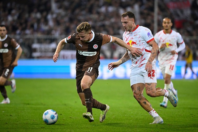 Aufsteiger St. Pauli zeigt gegen RB Le...l;ber weite Strecken ein tolles Spiel.  | Foto: Gregor Fischer/dpa