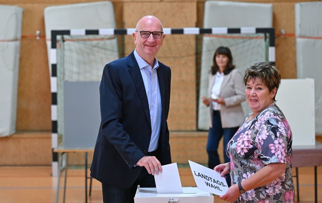 Dietmar Woidke steht seit elf Jahren an der Spitze der Landesregierung.  | Foto: Patrick Pleul/dpa