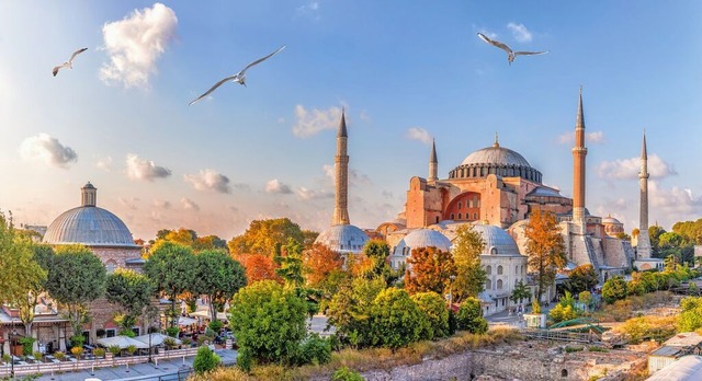 Hagia Sophia: Ein Meisterwerk im Abendlicht.  | Foto: AlexAnton/Shutterstock.com