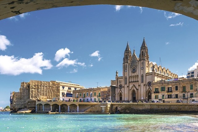 Aussicht auf St. Julian  | Foto: Georgios Tsichlis/Shutterstock.com