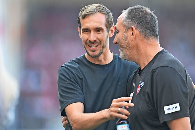 Julian Schuster ist erst der zweite Tr...t nunmehr 17 Jahren den FC Heidenheim.  | Foto: Joachim Keller