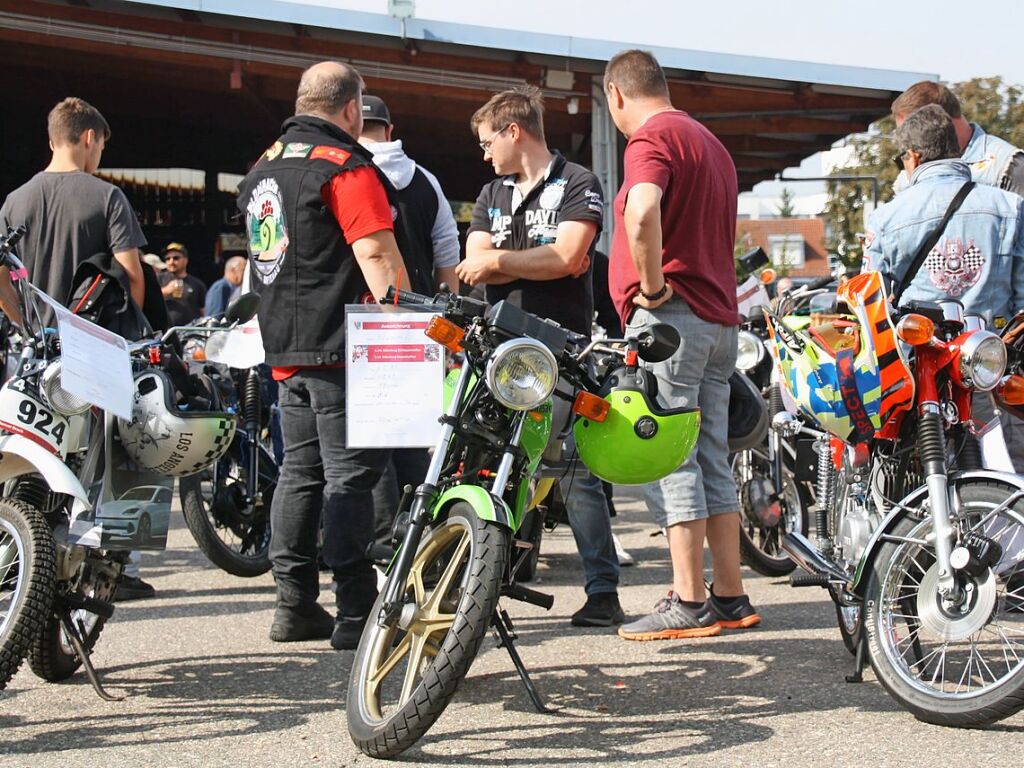 Viel alte Fahrzeugtechnik zu entdecken gab es beim Schleppertreffen.