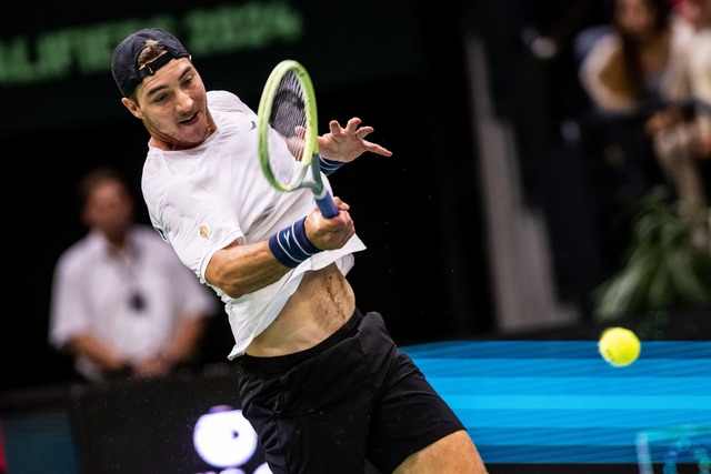 Jan-Lennard Struff f&uuml;hrt das DTB-Team beim Davis Cup an.  | Foto: Marton Monus/dpa