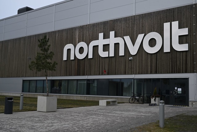 1.600 Northvolt-Mitarbeiter in Schweden verlieren ihre Jobs.  | Foto: Britta Pedersen/dpa