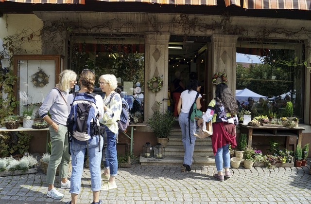 Aus der  Umgebung, aber auch aus Freib...soffenen Sonntag und zum Keramikmarkt.  | Foto: Silke Hartenstein