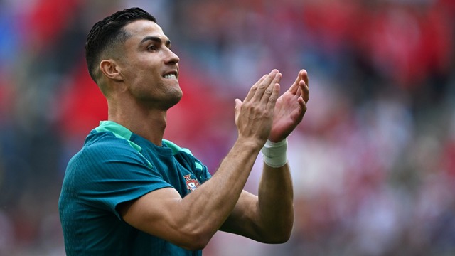 Die Videos, die Cristiano Ronaldo auf ...et er au&szlig;ergew&ouml;hnlich viel.  | Foto: Bernd Thissen/dpa