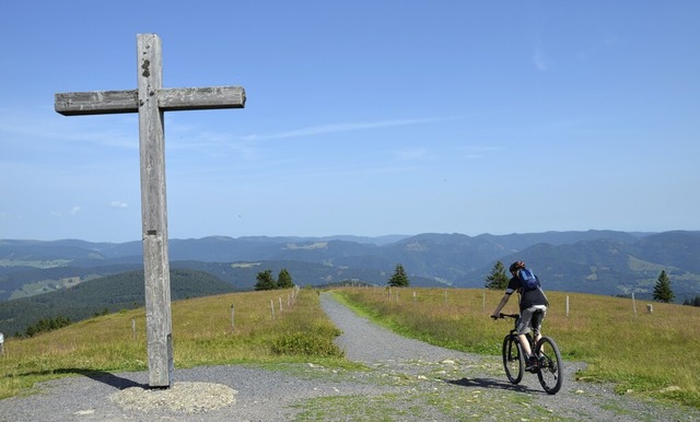 Sind etwas fr alle Altersklassen: Ste...miden, Natur und Aussicht  am Belchen.  | Foto: Anita Fertl