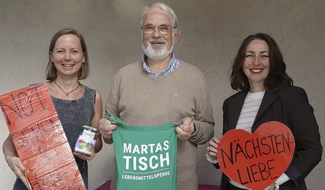 Halten die Leitmotive der Caritas hoch...s Ibach und Mireille Ochalek-Starzetz.  | Foto: Silvia Schillinger-Teschner