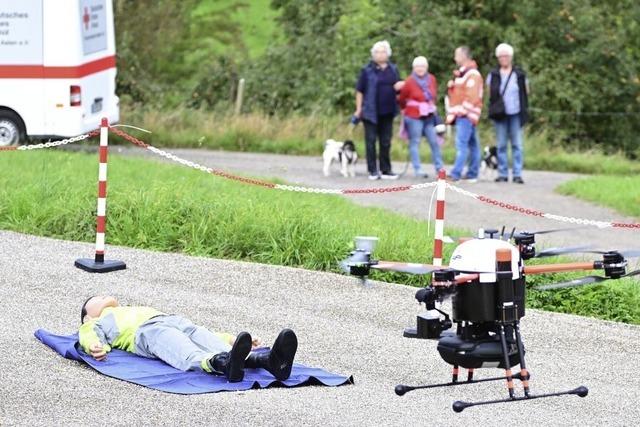 Drohne bringt Defibrillator