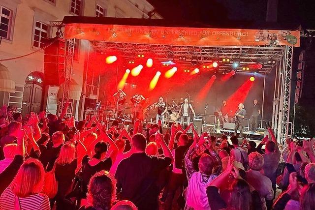 Offenburg erklärt Weinfest zur Messerverbotszone und droht mit hohen Bußgeldern