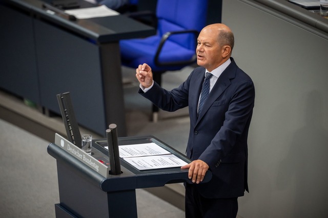 Will k&auml;mpfen: Kanzler Olaf Scholz. (Archivbild)  | Foto: Michael Kappeler/dpa