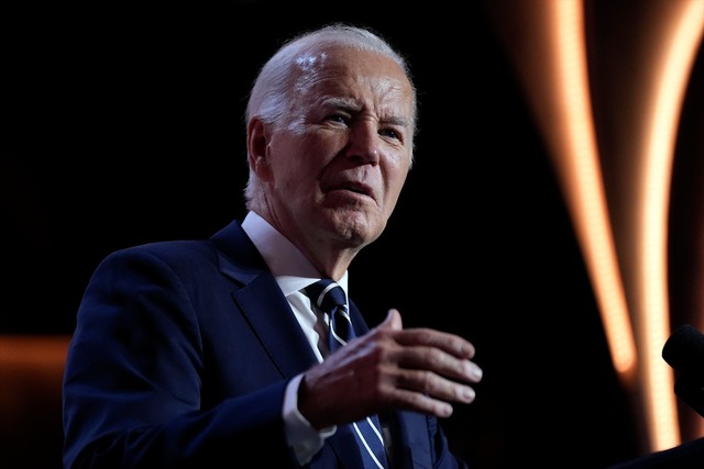 US-Pr&auml;sident Joe Biden sieht das Risiko eines "umfassenden Kriegs".  | Foto: Manuel Balce Ceneta/AP/dpa