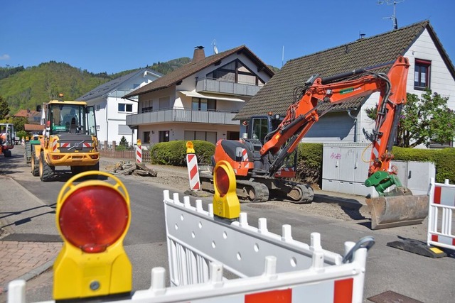 Von den zahlreichen Baustellen im Hebe...ie Brger inzwischen ziemlich genervt.  | Foto: Angelika Schmidt