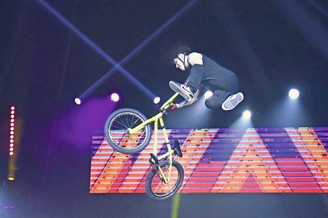 Die BMX-Gang aus der Ukraine beweist: Auch Fahrrder knnen fliegen.  | Foto: Mack Event