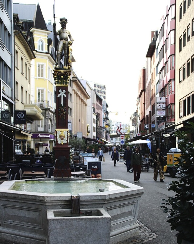 Der Webernbrunnen von 1674 ist der his...ts- und Gastrostrae Steinenvorstadt.   | Foto: Rolf Reimann