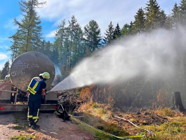 Beim Flchenbrand im Juli 2023 kamen g...als mobile Wasserspeicher zum Einsatz.  | Foto: Privat